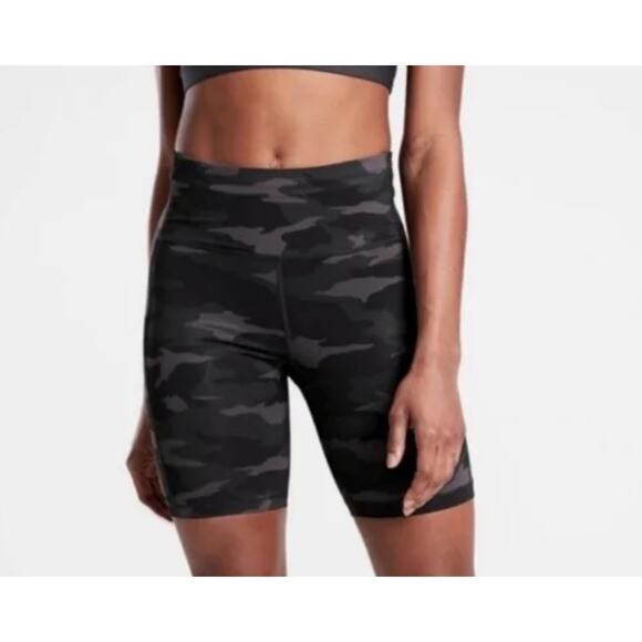Athleta Black & gray Camo Salutation Stash pocket 7" Bike Shorts - Picture 1 of 4